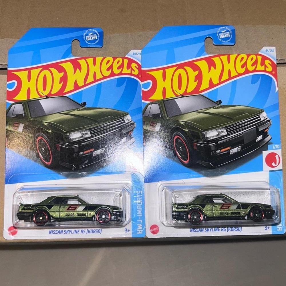 Hot Wheels Nissan Skyline RS (N030) 2 Car Bundle Diecast